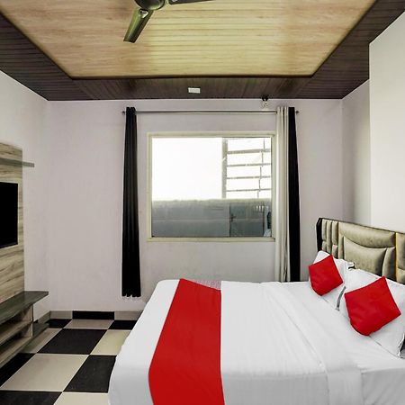 Collection O Love Garden Hotell Ghaziabad Exteriör bild