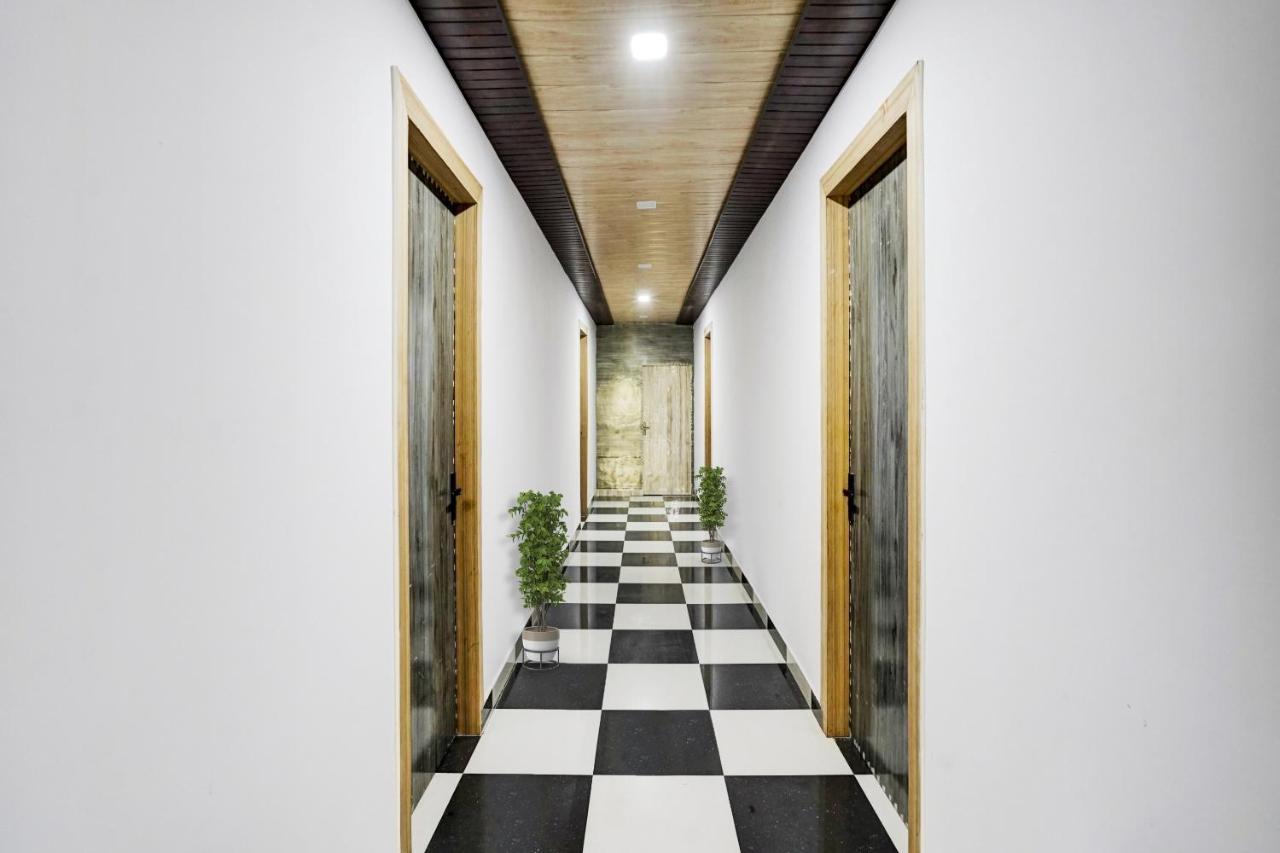 Collection O Love Garden Hotell Ghaziabad Exteriör bild