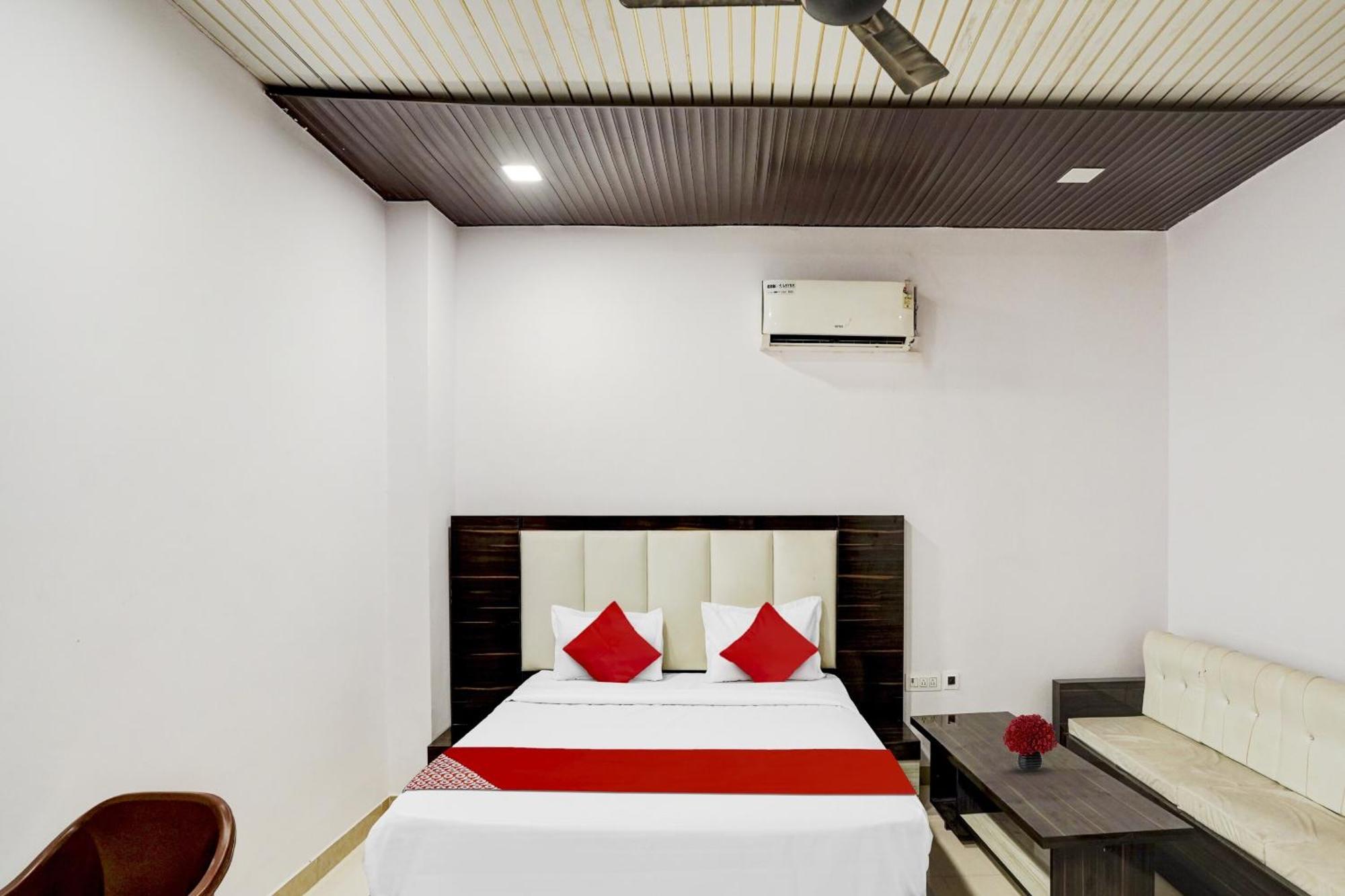 Collection O Love Garden Hotell Ghaziabad Exteriör bild